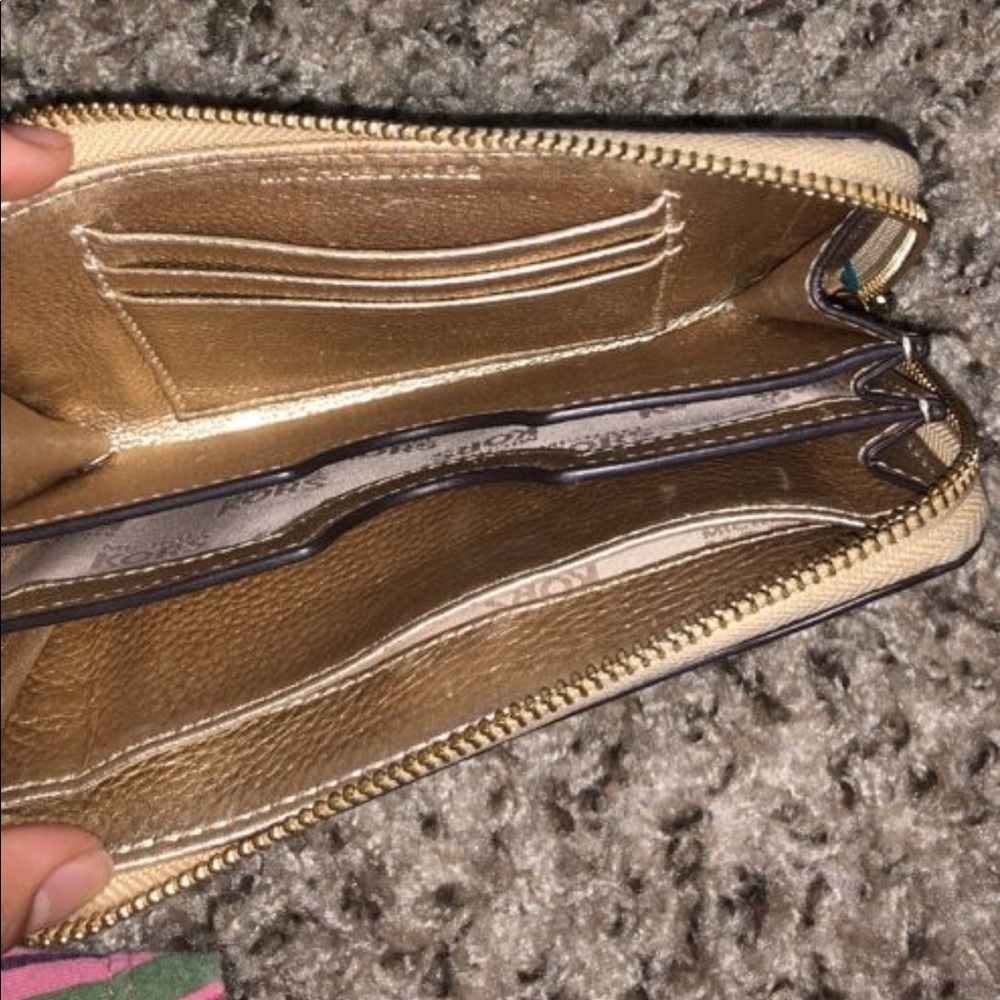 MK wallet - Picture 2 of 4